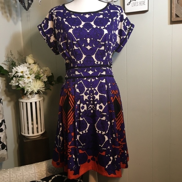 Uttam Boutique beautiful rounded skirt dress - Picture 1 of 6